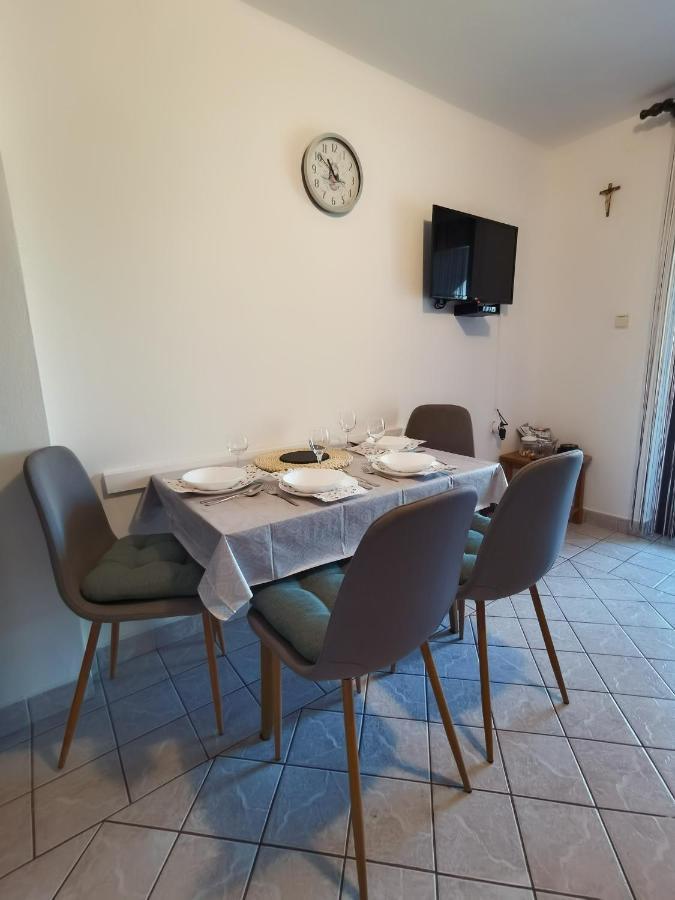 Apartments Slavica Rogoznica  Buitenkant foto