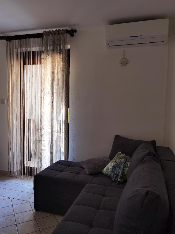 Apartments Slavica Rogoznica  Buitenkant foto
