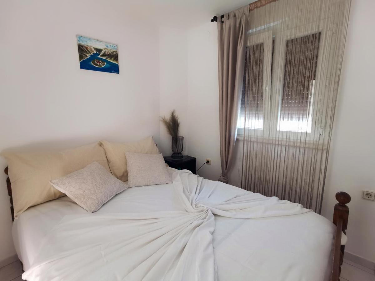 Apartments Slavica Rogoznica  Buitenkant foto